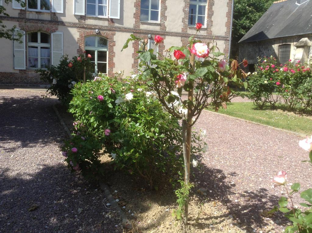 Chambre Le Nid Du Phare Avec Jacuzzi Honfleur Exterior photo
